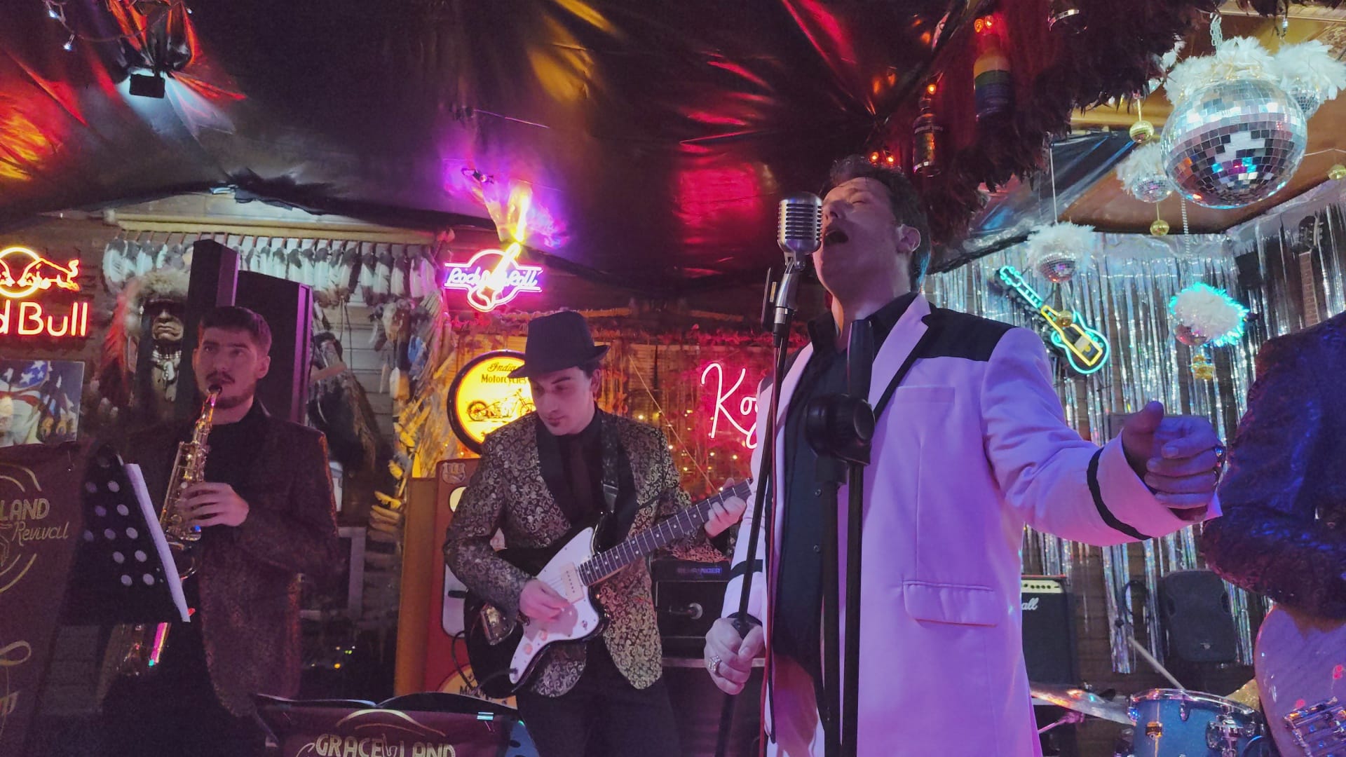 Galería del Tributo a Elvis en el Koyote Saloon (8/1/26)